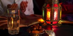 ما هي كفارة الافطار في رمضان بعذر وبدون عذر ؟